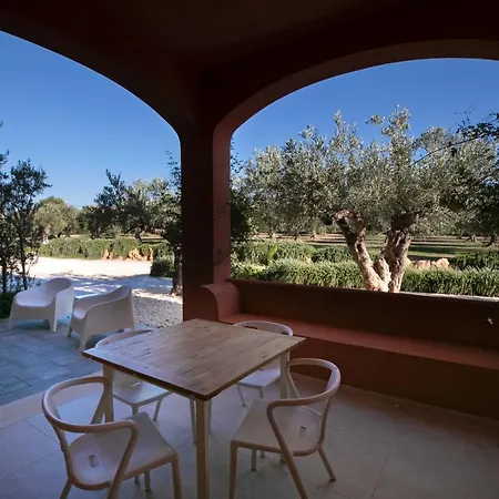 אתר נופש Corte Olea 4*