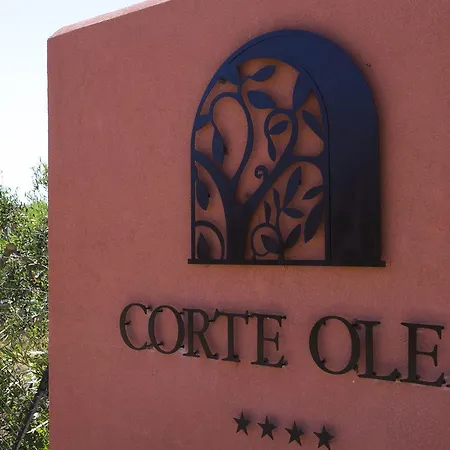 אתר נופש Corte Olea 4*
